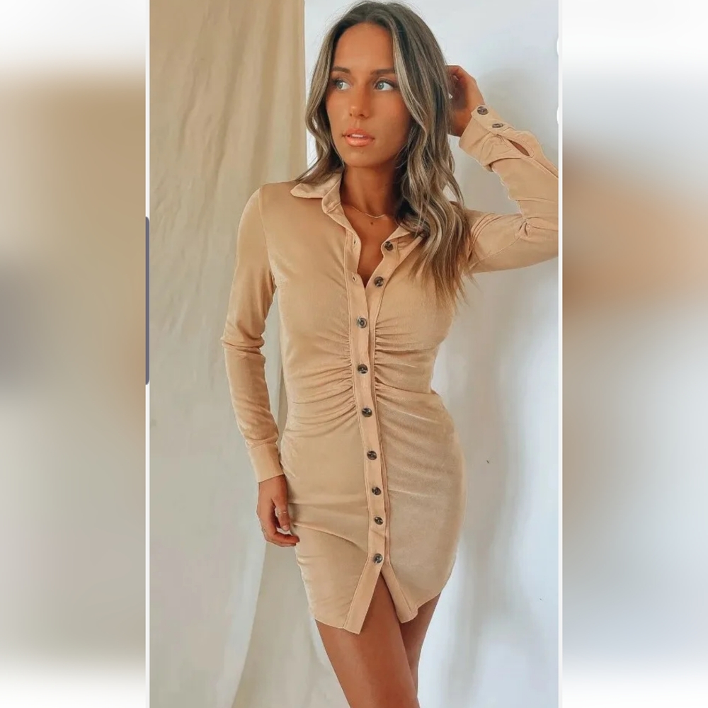 Emory Park Ruched Button Down front shirt dress Peach Women's size Small. USA